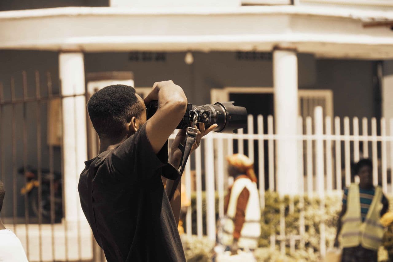 VDEOPRO crew network showing professionals available across different African locations.